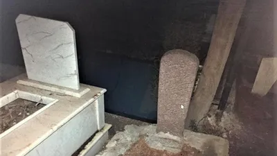 Çaldıkları eşyaları mezarlığa saklıyorlarmış