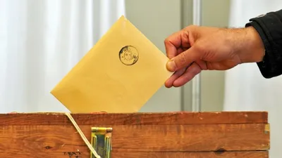 Ünlü anketçi, AK Parti'nin MHP'siz kazanamayacağı illeri açıkladı