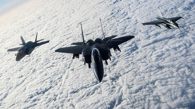 3 ülkeden Rusya'ya gözdağı ! Savaş uçakları havalandı