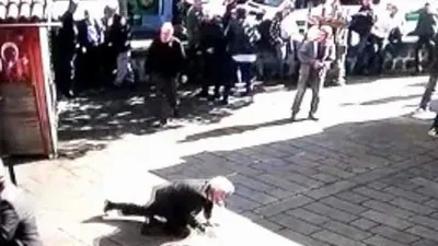 Cami avlusundaki kanlı infaz