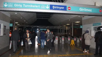 İZBAN'da grev var ! Seferler aksadı, vatandaş yolda kaldı