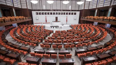 AK Parti TBMM'de ''torba yasa''dan vazgeçmiyor