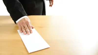 Avrupa'yı sallayan karar ! İstifa ediyor...