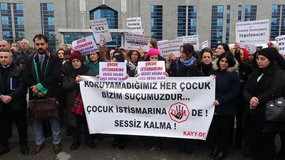Tacizci öğretmen hakim karşısında