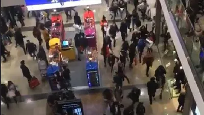 AVM'yi karıştıran olay ! Yüzlerce müşteri böyle kaçtı
