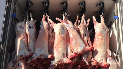 Konya'da tonlarca ''kaçak et'' ele geçirildi