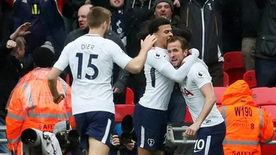 Tottenham Arsenal'i evinde devirdi !
