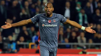 Babel'den küfür eden taraftara şok cevap !