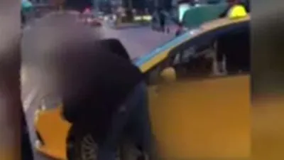 Kör kütük sarhoş taksi şoförü görenleri şoke etti