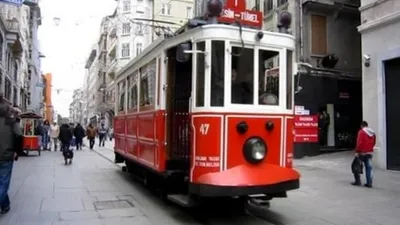 Taksim'de nostaljik tramvayda panik