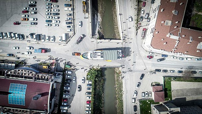 Dev gemiyi karadan yürüttüler !