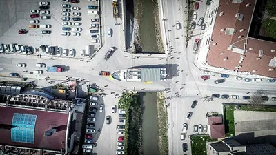 Dev gemiyi karadan yürüttüler !