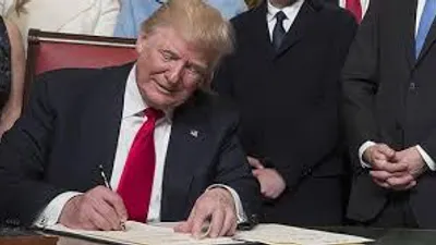 Teknoloji tarihinin en büyük satışına Trump engeli !