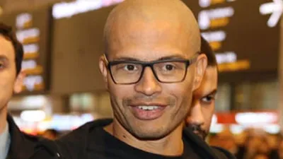 Alex de Souza'dan dikkat çeken tişört !