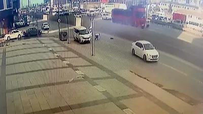 Kaçarken paralar yola saçıldı !