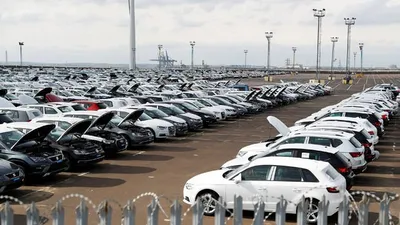 O ülkede dizel araba fiyatları yarı yarıya düştü