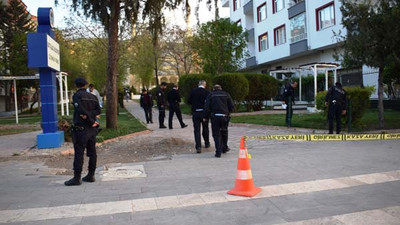 Öz kızına kurşun yağdırdı !