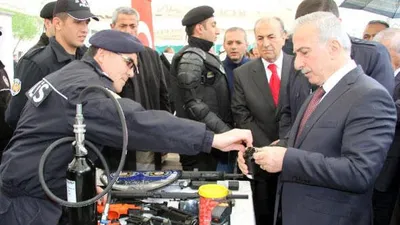 Vali, yanlışlıkla biber gazı sıktı