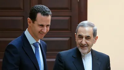 Esad gülerek poz verdi !