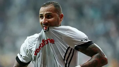 Quaresma’dan taraftarı mest eden paylaşım !