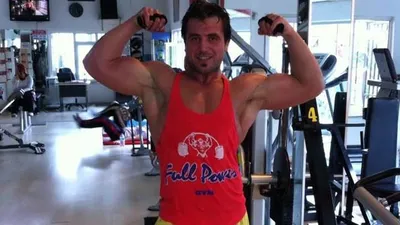 Vücut  geliştirme sporcusu evinde ölü bulundu