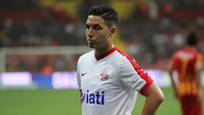 Nasri için olay sözler ! "Sevmiyorum çünkü aptal"