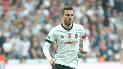 Oğuzhan Özyakup'a şok protesto