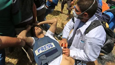 İsrail, Filistinli gazeteciyi öldürdü
