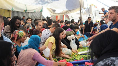 Pazara giden vatandaşlara büyük sürpriz ! Her şey bedava...