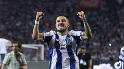 Alex Telles'ten skandal ! Küfürlü atkı...