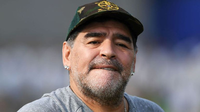 Futbolun efsanesi Maradona başkan oldu !