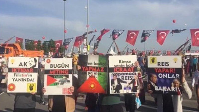 Kudüs mitingine bu pankartlarla sızdılar