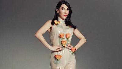 Hande Yener’in kıyafeti sosyal medyayı salladı