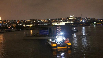 Karaköy'ün akıllı iskelesi yerine yerleştirildi