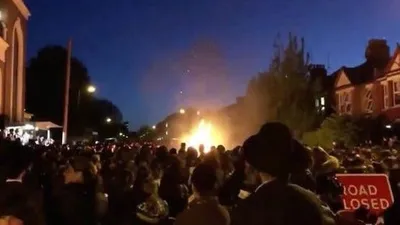 Cep telefonu bomba gibi patladı ! 30 yaralı var !