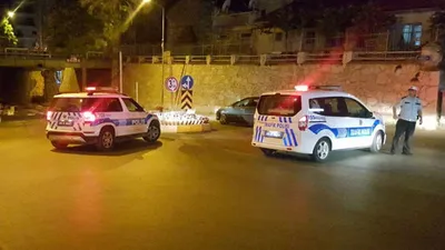Polisin zor anları... Çevreye saldırdılar !