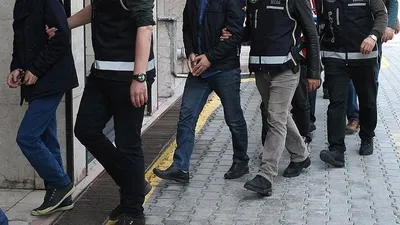 9'u binbaşı, 17'si yüzbaşı 26 subay tutuklandı !