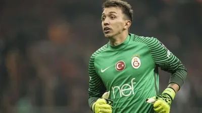 Boca Juniors Muslera'yı gözüne kestirdi.