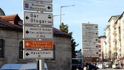 Tabela ve yön levhalarında yeni düzen
