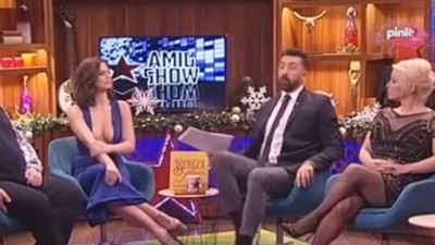 Dekoltesiyle programa damga vurdu