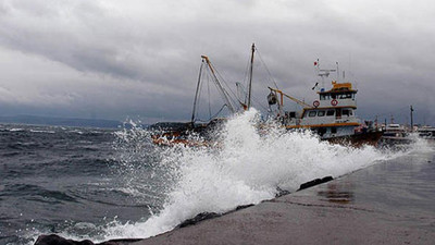 Marmara Denizi'nde ulaşıma lodos engeli