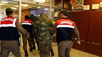 Tutuklu 2 Yunan askeri için ilginç karar