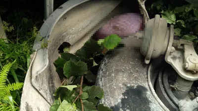 Beton mikseri çay bahçesine devrildi: 1 ölü