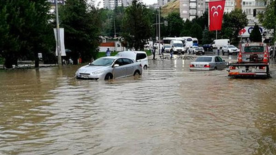 Ankara'yı sel vurdu ! Hastaneye yıldırım düştü
