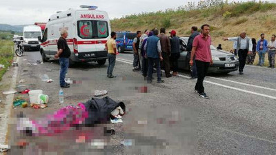 Kamyonet devrildi: Çok sayıda ölü ve yaralı var