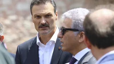 Alpay Özalan'ın acı günü ! Vefat etti...