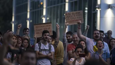 CHP önündeki eyleme katılım artıyor !