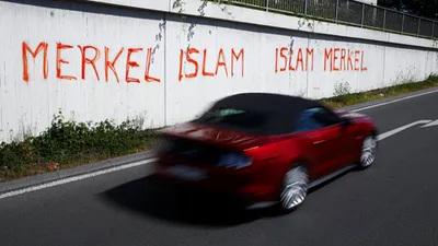 Merkel köşeye sıkıştı... Almanya bunu konuşuyor