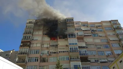 İstanbul'da askeri lojmanlarda yangın !