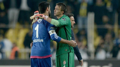 Muslera'ya ilk tebrik Volkan Demirel'den !